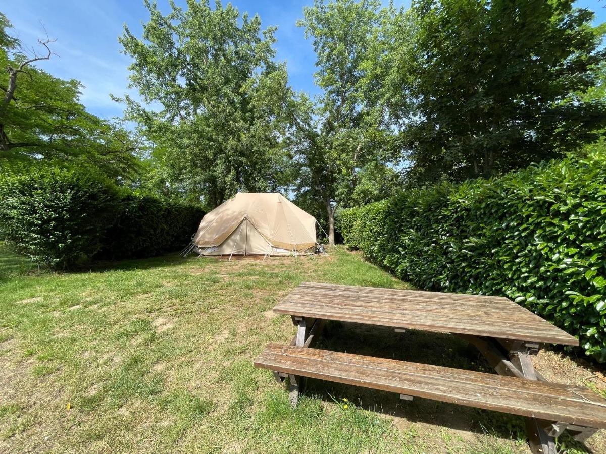 Camping Les Portes De Sancerre Saint-Satur Bagian luar foto