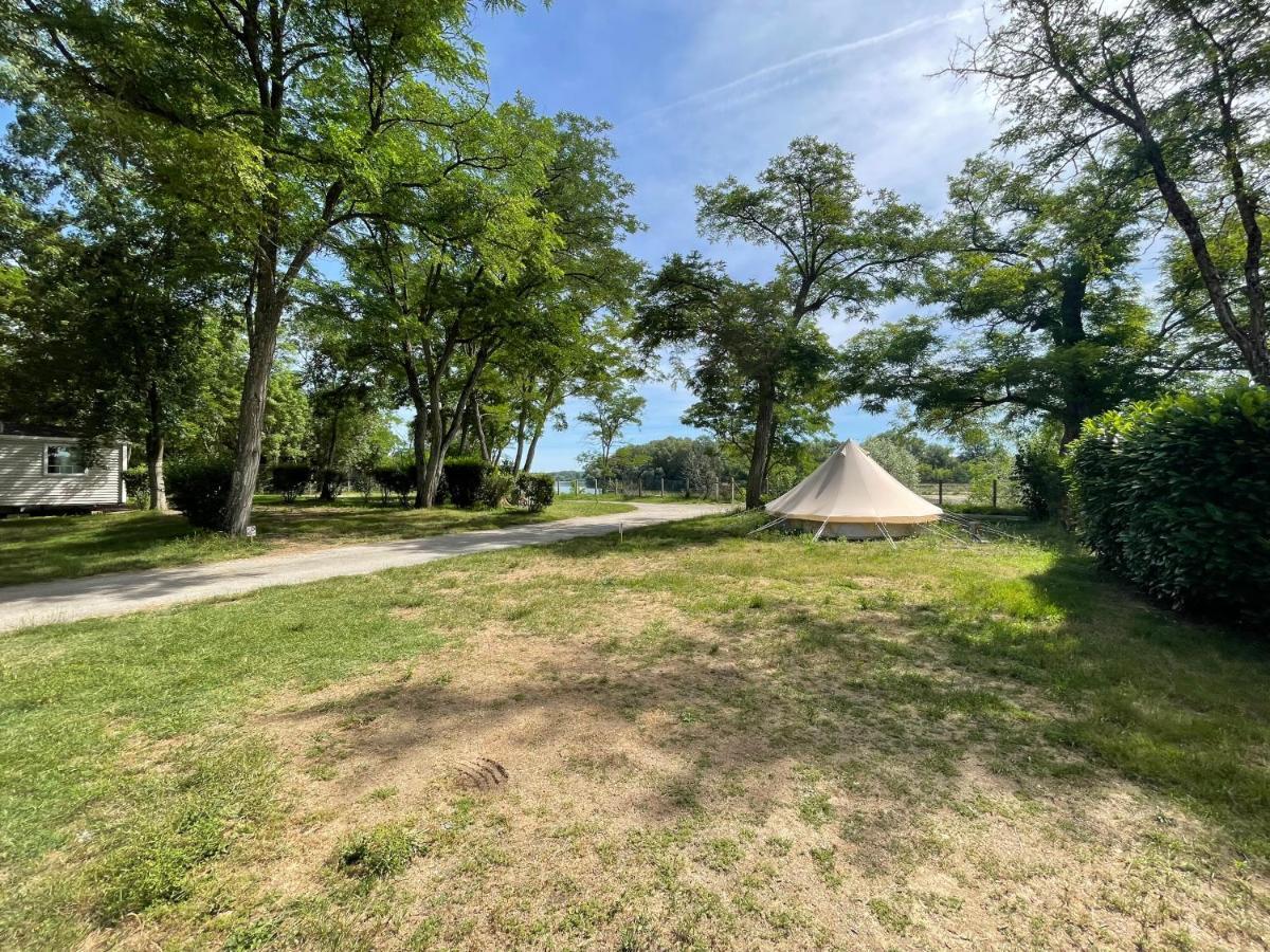 Camping Les Portes De Sancerre Saint-Satur Bagian luar foto