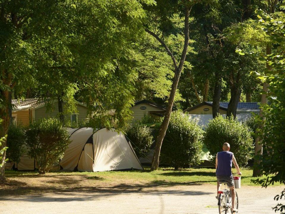 Camping Les Portes De Sancerre Saint-Satur Bagian luar foto